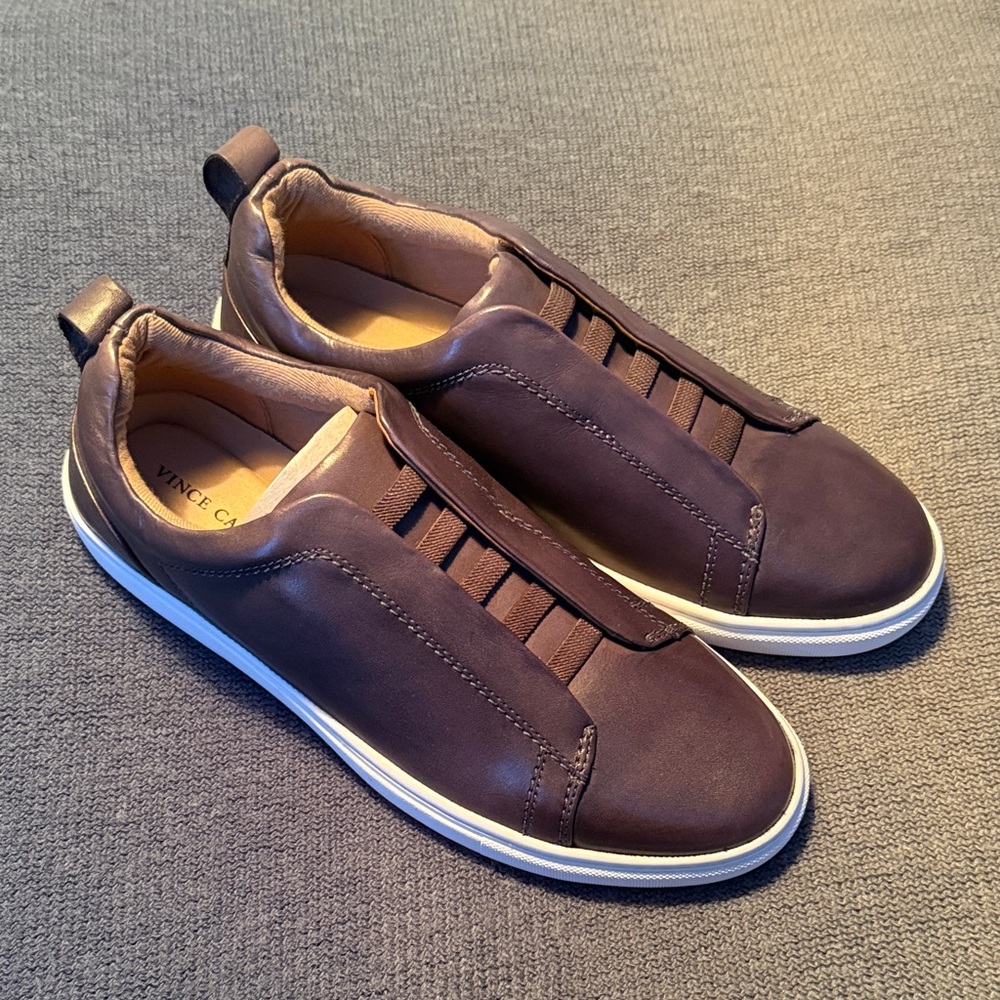Vince Camuto Men's Dark Brown Slip-On Sneakers
Size 10 but runs a bit smaller